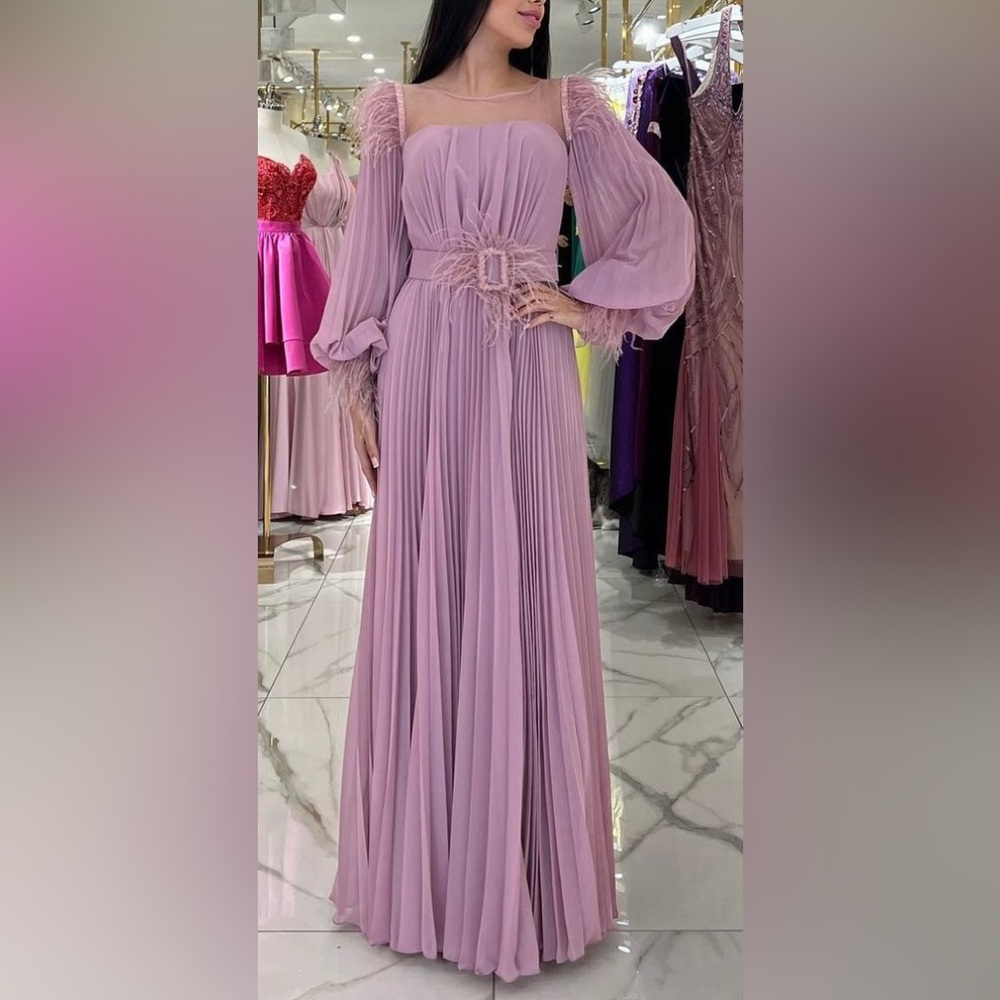 Elegant Pink Chiffon Gown